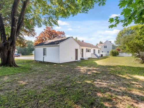 6 Nichols Ln, Westerly, RI 02891-1307
