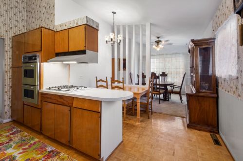 8457 North Ter, Niles IL  60714-2369 exterior