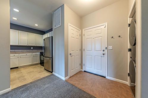 10363 Stoneridge Dr, Truckee, CA 96161-4556