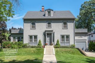 2637 Orrington Ave, Evanston, IL 60201-1760