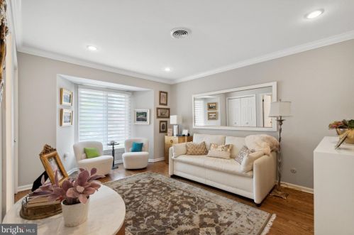 122 The Mews, Tavistock NJ 08033-1343 exterior