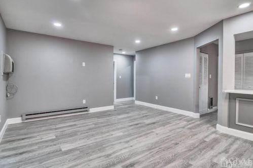 108 Manchester Ct, Tinton Falls, NJ 07701-4802