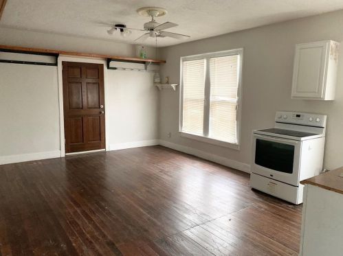 523 Mulberry St, Angleton TX  77515-4738 exterior