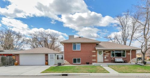 6550 55th Ave, Arvada, CO 80002-3820