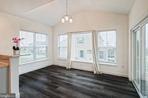 1009 Glen View Dr, York PA  17403-9680 exterior