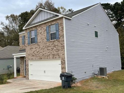 2024 Sawgrass Dr, Hampton, GA