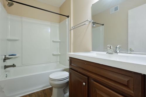 579 Desoto St, Saint Paul MN  55130-4404 exterior