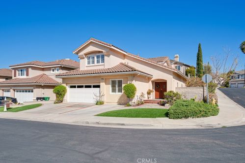 32 Trinity, Irvine CA  92612-3271 exterior