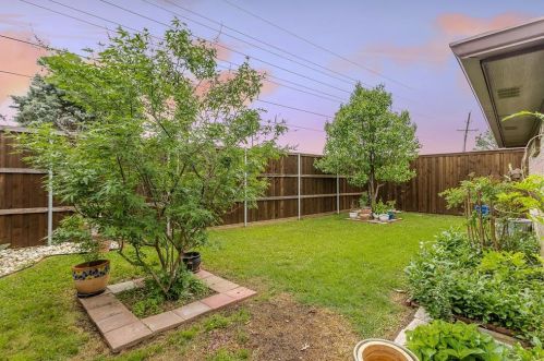 2820 Cliffbrook Dr, Carrollton TX 75007-5709 exterior