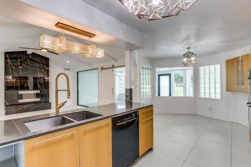 7208 Fernmeadow Dr, Dallas TX 75248-5605 exterior