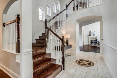 6905 Medallion Dr, Plano TX  75024-7550 exterior