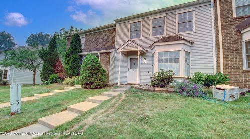 110 Wilshire Ct, Old Bridge, NJ 08857-3251