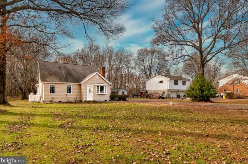 6132 Shady Side Rd, Shady Side, MD 20764-9504