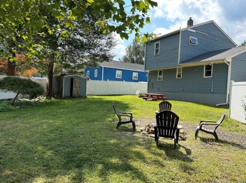 91 Atwater St, Milford, CT 06460-7616