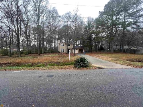 4725 Rock Springs Ct, Loganville, GA 30052-2818