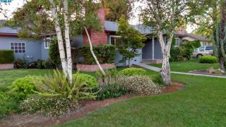 1135 Linda Vista St, Visalia, CA 93277-2042