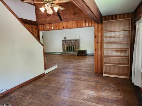 138 Hillside Dr, Fredon, NJ 07860-8836