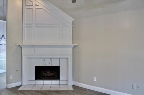 2121 Cannes Dr, Carrollton TX  75006-2924 exterior