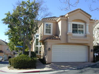 2115 Camellia Ln, Fullerton, CA 92833-4941