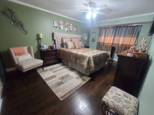 210 Monroe Rd, Lemont IL  60440-2023 exterior