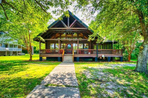 355 Incachee Ct, Woodbine, GA 31569-2303