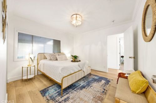 1755 Glenwood Rd, Glendale CA  91201-1543 exterior