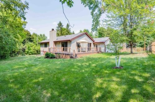 1053 Griffin Ave, Saint Paul MN  55115-1509 exterior