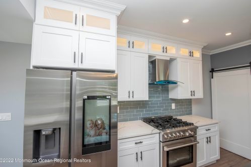 22 High St, Tinton Falls NJ  07724-3451 exterior