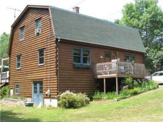 28 North Rd, Richmond, RI 02875-1014
