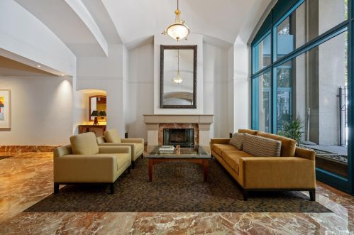 75 Folsom St, San Francisco CA  94105-1675 exterior