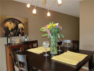 12 Trolley Crossing Ln, Middletown CT  06457-5841 exterior