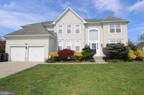 25 Candlelight Dr, Pilesgrove, NJ 08098-1355