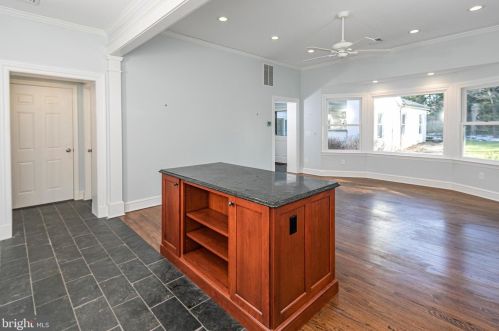 161 Elm Rd, Princeton NJ  08540-2521 exterior