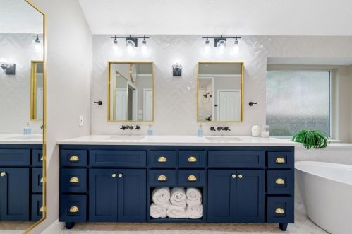 130 Evangeline Oaks Cir, Conroe TX  77384-5010 exterior