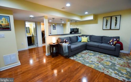 343 Sayre Dr, Princeton NJ  08540-5839 exterior
