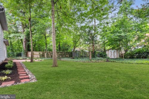 150 Loomis Ct, Princeton NJ  08540-3439 exterior