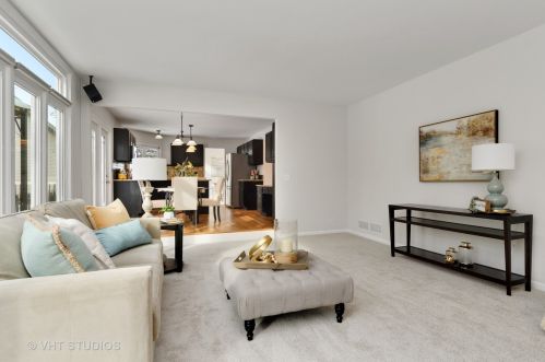 385 Aristocrat Dr, Lemont IL  60490-3189 exterior