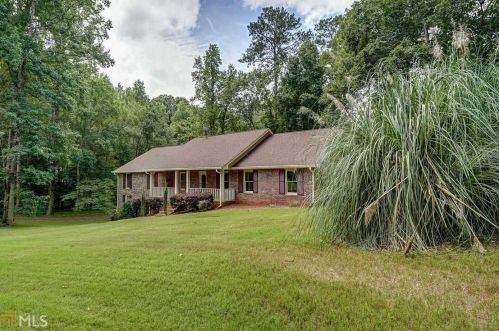 5025 Shore Dr, Conyers GA  30094-4711 exterior