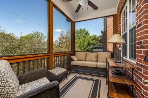 1301 Lullwater Park Cir, Atlanta GA  30306-4641 exterior