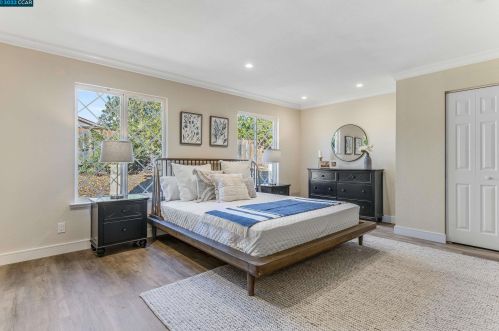 5209 Jomar Dr, Concord CA  94521-2341 exterior