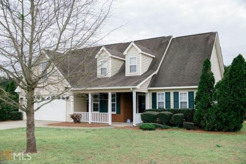 131 Pointe Cir, Kathleen, GA 31047-2506
