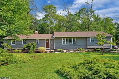 1305 Cheshire Rd, Bridgewater, NJ 08807-1308