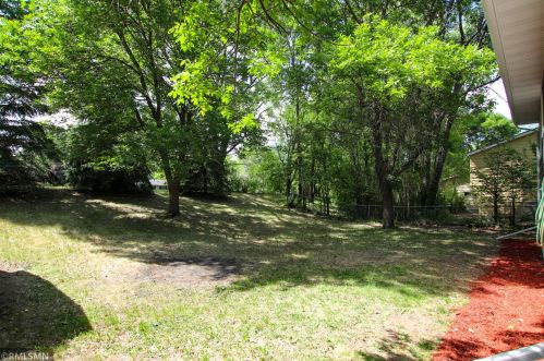 4353 Bear Path Trl, Saint Paul MN  55122-2218 exterior