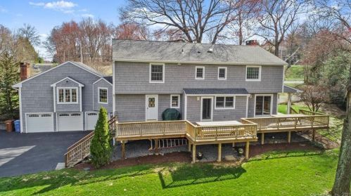 15 Big Horn Rd, Huntington, CT 06484-1857