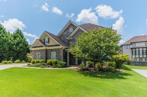 702 Arbor Cv, Loganville, GA 30052-8029
