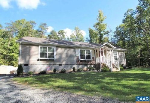 46 Oakleigh Ln, Bumpass, VA 23024-4724