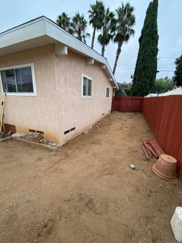 696 Chase Ave, El Cajon, CA 92020-6412