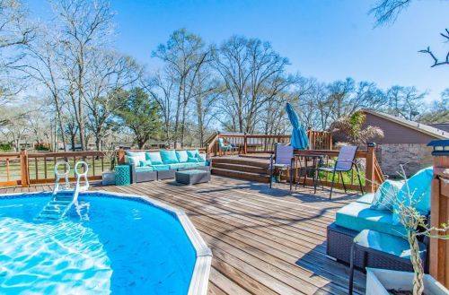 317 County Road 893a, Angleton TX 77515-9490 exterior