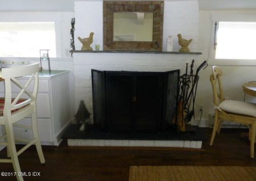 218 Bedford Rd, Greenwich CT  06831-2648 exterior