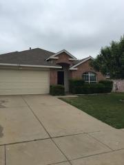 912 Kings Cross Dr, Fort Worth TX  76131-4841 exterior